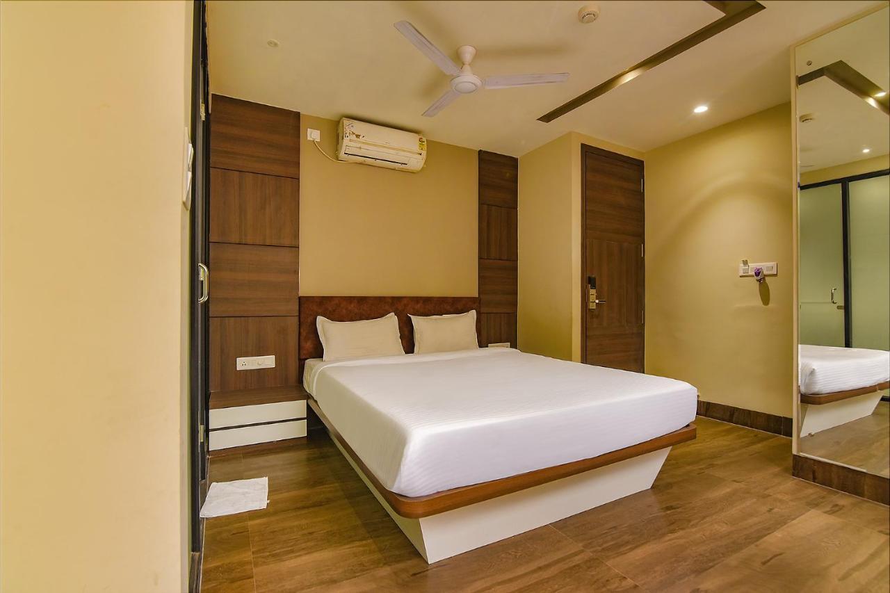 Fabhotel Eros 282 - Nr Sreebhumi Calcutá Exterior foto